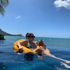 Meet your Posher, Serena